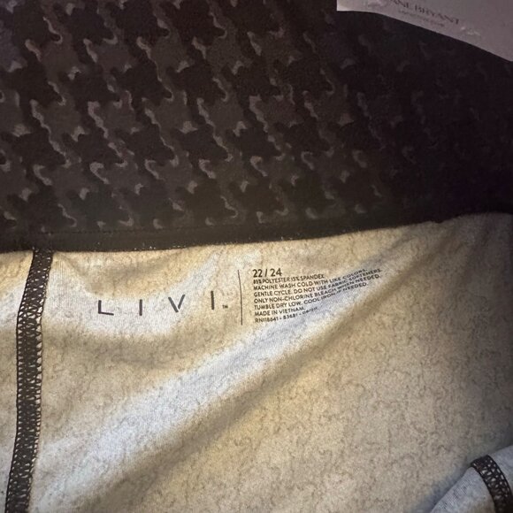 Lane Bryant Vivi athletic leggings houndstooth print NWT 22/24 Gray Black - Picture 6 of 8